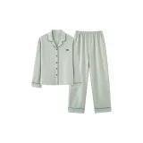 Изумрудный зеленый