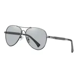 Темно-серая оправа + поляризованные фотохромные линзы