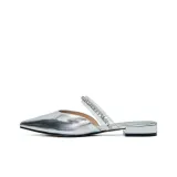 Серебристый