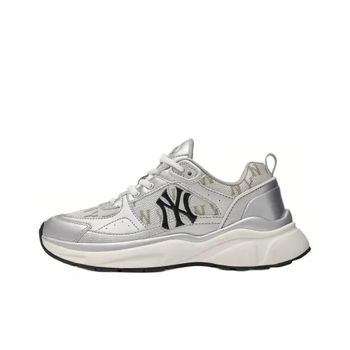 MLB Fast Ball Classic Monogram Беговые кроссовки Низкий Топ New York Yankees/Silver Unisex