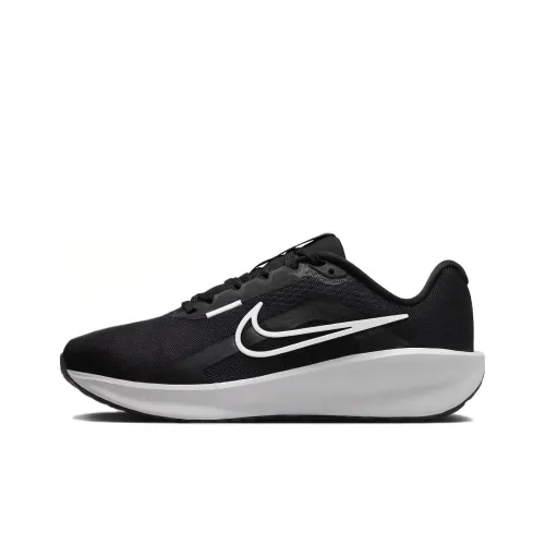 Nike DOWNSHIFTER 13 Амортизирующие подошва Противоскользящие и устойчивые к истиранию Низкий топ Беговые кроссовки Женские Черные
