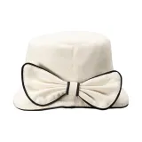 Молочно-белый