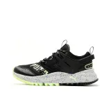 Черно-зеленый