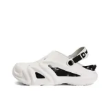 Белый с черной подкладочной тканью.