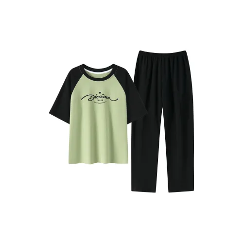 The Story Of The Flower Season Пижамный комплект Женские Зеленый