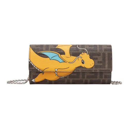 FENDI Женские кошельки