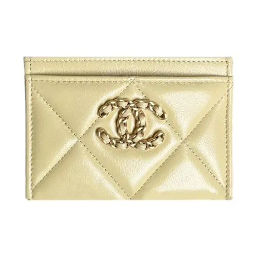 CHANEL Sheepskin Картхолдер Женский Светло-желтый