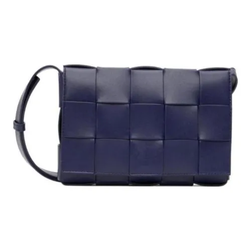 Bottega Veneta CASSETTE подушка сумка Телячья кожа Одно плечо Ручная сумка Сумка через плечо Мужская Темно-синий