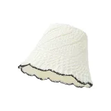 Молочно-белый