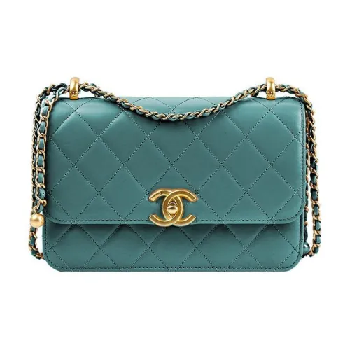 CHANEL Сумки через плечо Женские