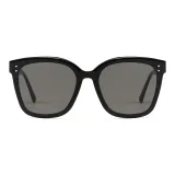 Черная оправа с черно-серыми линзами