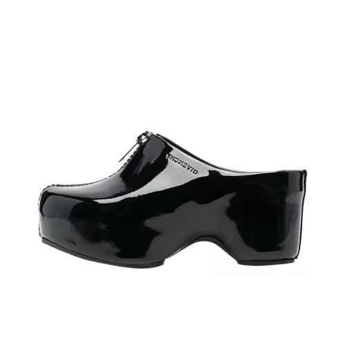 Givenchy Домашние тапочки Женские Черные