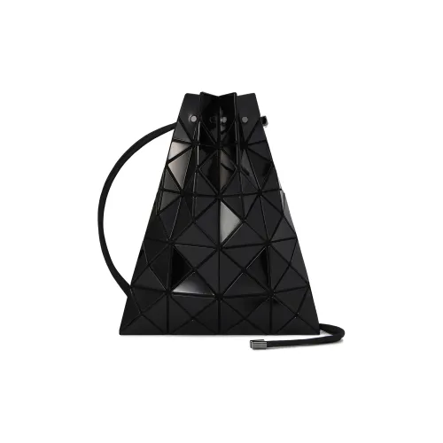 ISSEY MIYAKE Сумки через плечо Женские