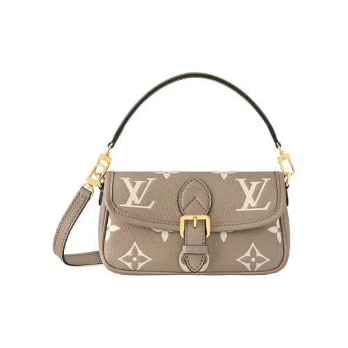 LOUIS VUITTON Diane Кожа Сумка-багет Портативная Сумка через плечо Сумка через плечо Экстра мини Женская Серый