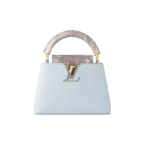 LOUIS VUITTON Capucines Taurillon Кожа Сумка через плечо Сумка Мини Женская Светло-синяя