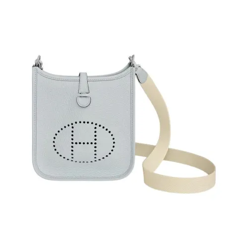 HERMES Evelyne Taurillon Clemence Коровья кожа Сумка через плечо Сумка на плечо Мини Женская Светло-синий Кремовый Белый