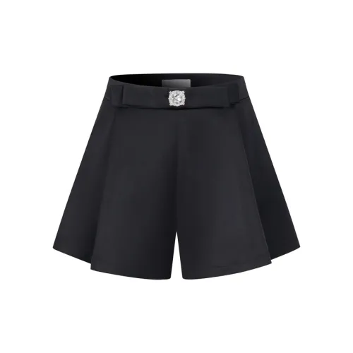 Three Quarters Повседневные шорты Женские Черные