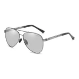 Темно-серая оправа + поляризованные фотохромные линзы + коробка