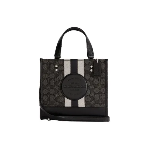 COACH Dempsey Клатчи Женские