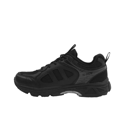 Nerdy Беговые кроссовки Low Top Черные Женские