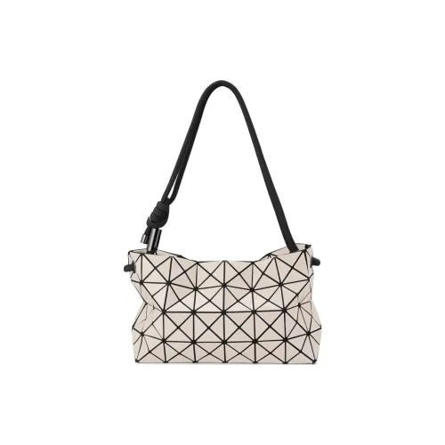 ISSEY MIYAKE Сумки через плечо Женские
