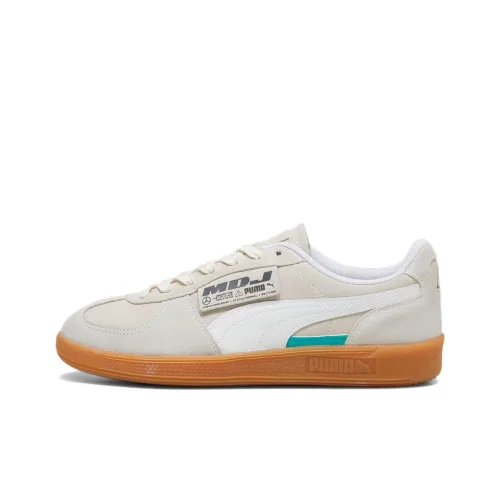 Mercedes AMG Petronas F1 ® Команда X PUMA Palermo Series Mad Собака Jones Palermo Low Топ Кроссовки для скейтбординга Унисекс Бежевый