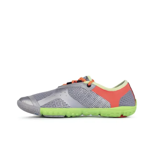 SKORA Беговые кроссовки Low Top Серый Зеленый Женский