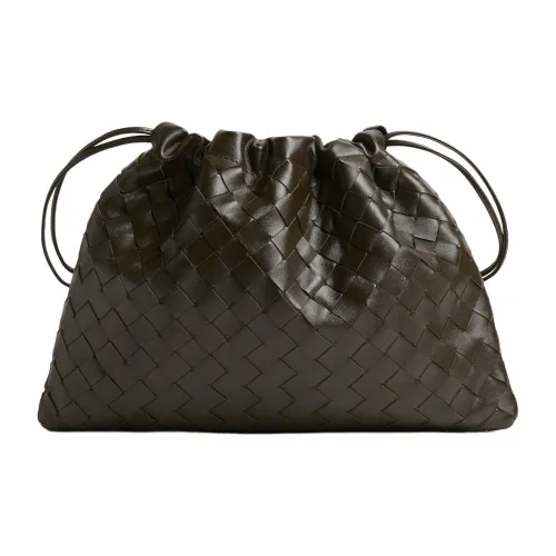 Bottega Veneta Клатч из коровьей кожи среднего размера женский хаки и шалфейно-зеленый