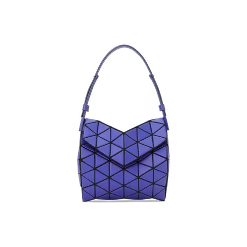 ISSEY MIYAKE Сумки через плечо Женские