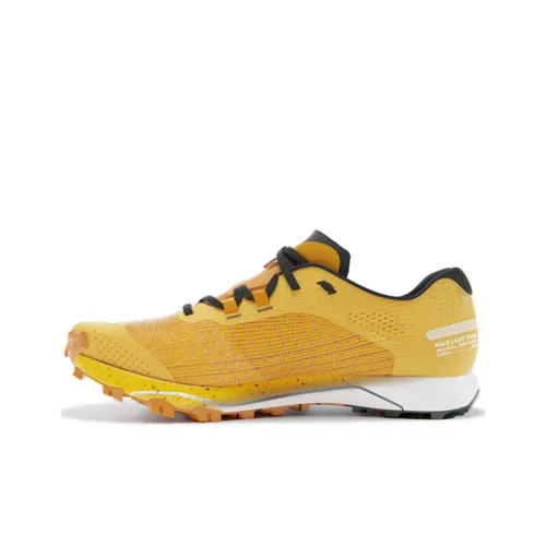 DECATHLON Беговые кроссовки Low Top Песчаник Желтый Мужской