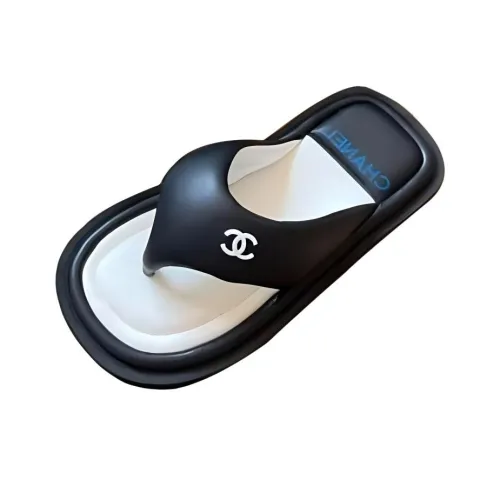CHANEL Шлепанцы Женские