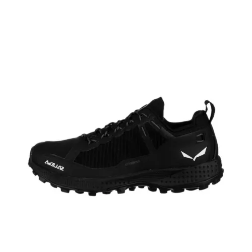 SALEWA Альпинистские и туристические ботинки Низкий верх Черный Женский