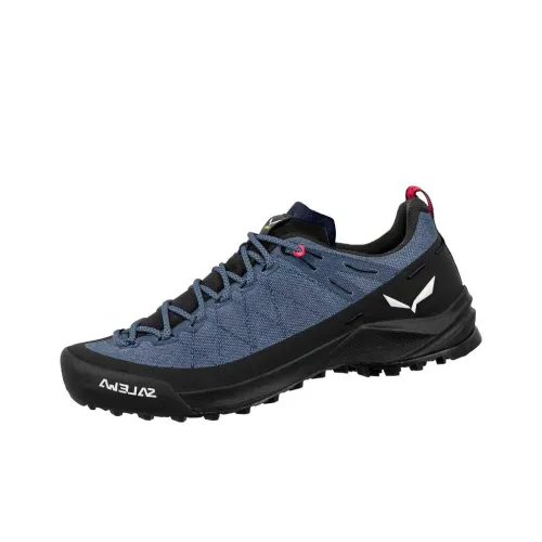 SALEWA Альпинистские и туристические ботинки Низкий верх Синий/Черный Женские