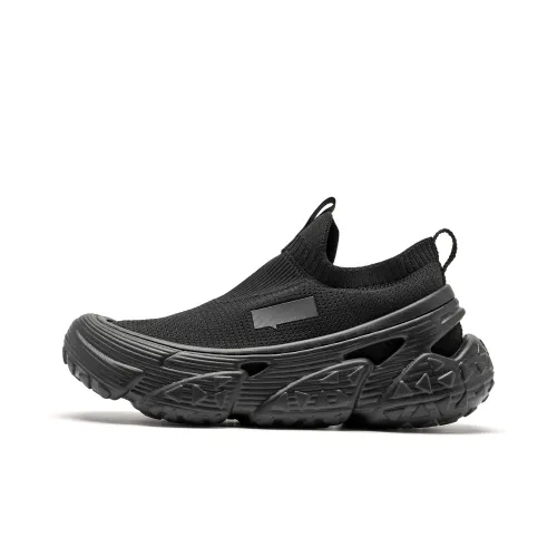 QIAODAN Горная обувь Мужская Черная