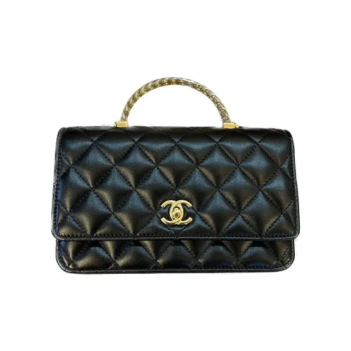 CHANEL Клатчи Женские