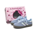 Светло-голубой