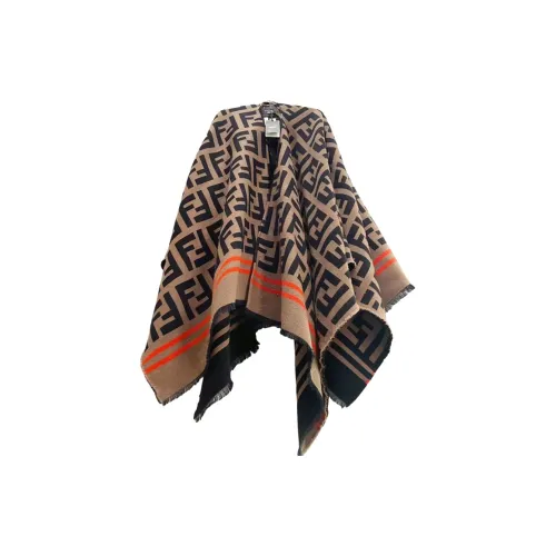 FENDI Шали Женские