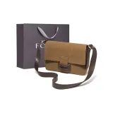 Коричневый