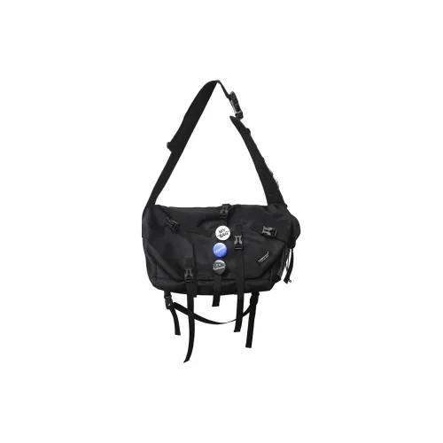 CHUNLONG Сумка через плечо Черная с зеленым брелоком в виде лягушки и ярлыком Унисекс