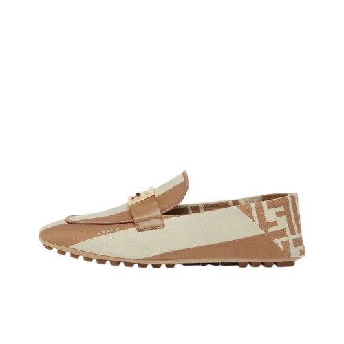 FENDI Лоферы с резиновым подошвой Женские Бежевые