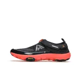 Чёрный и оранжевый красный