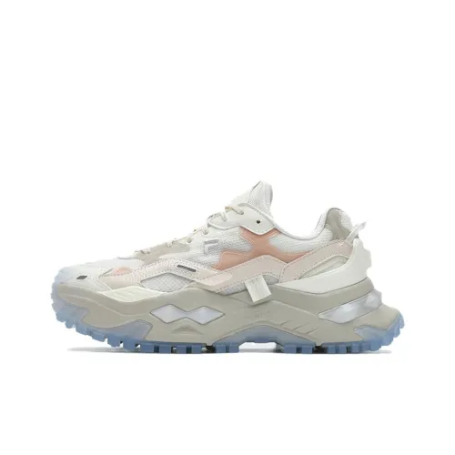 FILA FUSION Bianco Беговые кроссовки Низкий топ Ванильный лед Белый/Жемчужно-розовый Женские