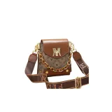 Коричневый