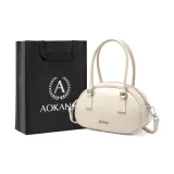 Молочно-белый