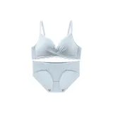 Светло-синий комплект одежды