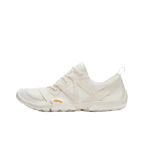 ISSEY MIYAKE x New Balance MT10 Амортизация Износостойкий Низкий Топ Casual Унисекс Белый