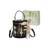 Черный с брелоком