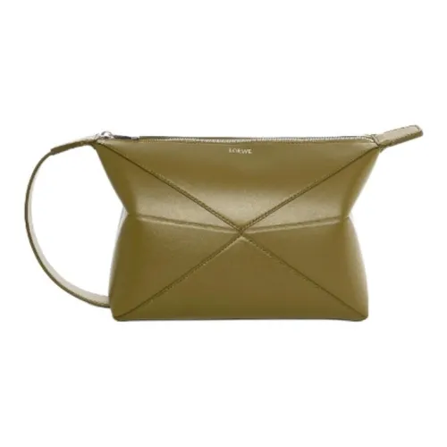 LOEWE Сумка для туалетных принадлежностей из коровьей кожи мужская хаки зеленый