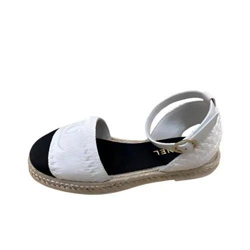 CHANEL Повседневная обувь Женская Белая