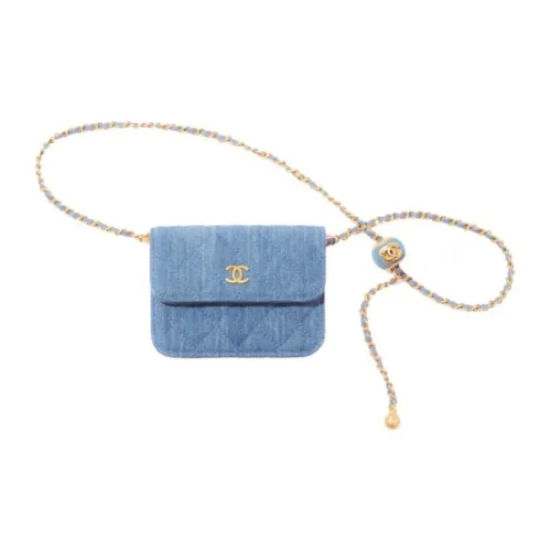 CHANEL Сумки через плечо Женские